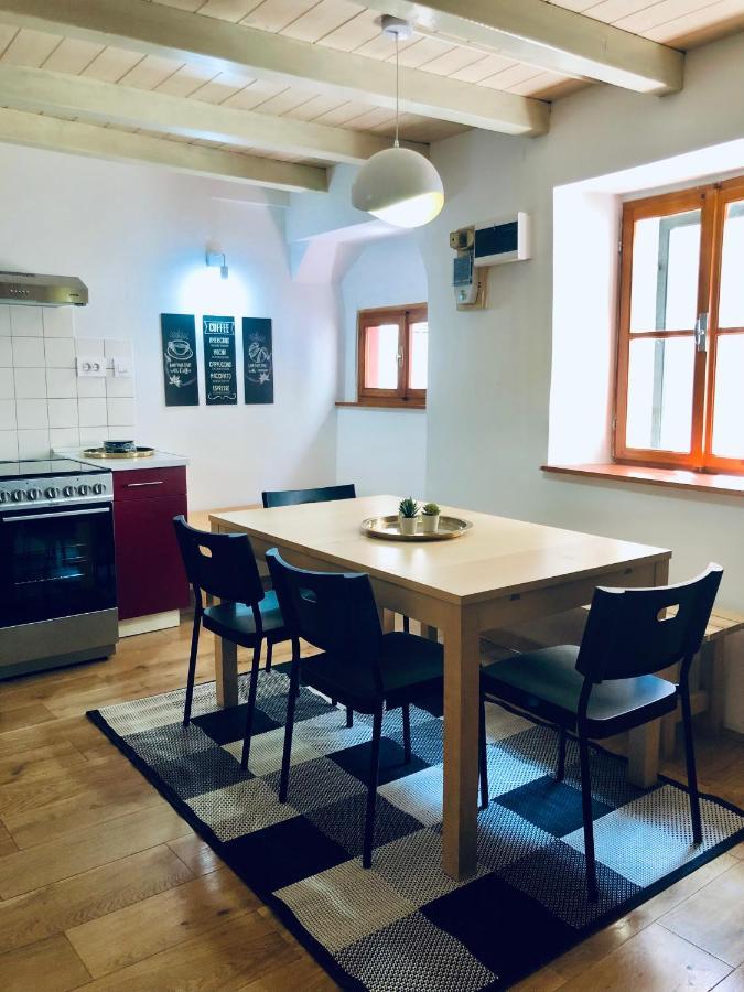 Seayou!***Charming 1-Bedroom Rental Unit In The Old City Center Of Црес Экстерьер фото